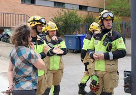 Efectivos del Parque de nuestra localidad en la Residencia 'Juan Carlos Rodríguez Ibarra'.
