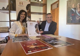 La concejala de Cultura y Museo, Miriam García Cabezas, y el gestor del MUVI, José López