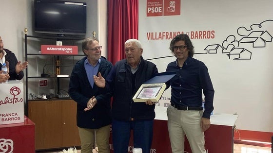 Los socialistas de Villafranca homenajean en el Día del Trabajo a Cristóbal Giraldo