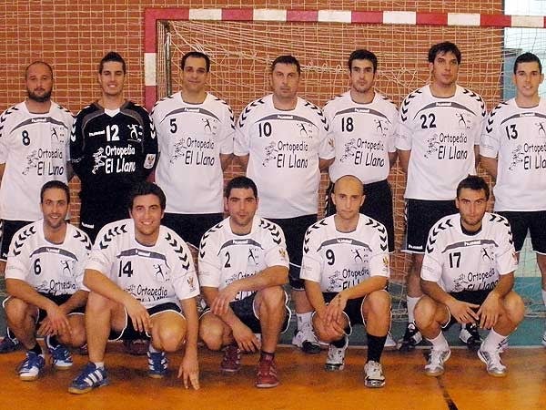 El BM Villafranca empata (22-22) en el último segundo en Aguilar de la Frontera