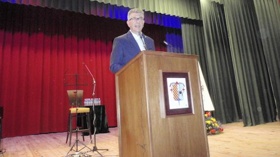 Juan Francisco García, en un momento del pregón, durante el acto inaugural de la XXI Fiesta de la Vendimia. 