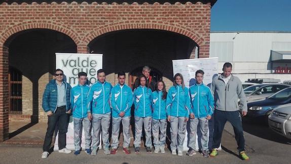 Presentación de la nueva ropa deportiva del CAPEX para los próximos tres años. 