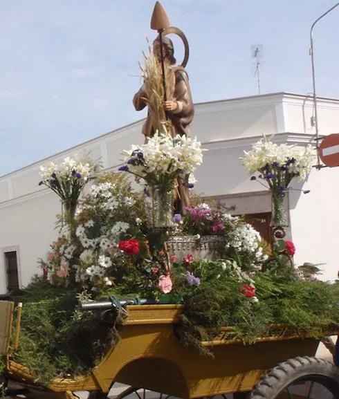 Imagen de San Isidro en procesión desde la Parroquia del Valle a la Ermita. 