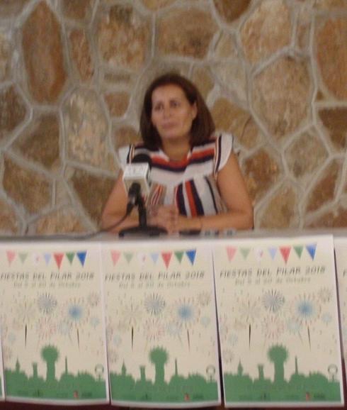 Virtudes Flores, presidenta de la A. Vecinos del Pilar. 