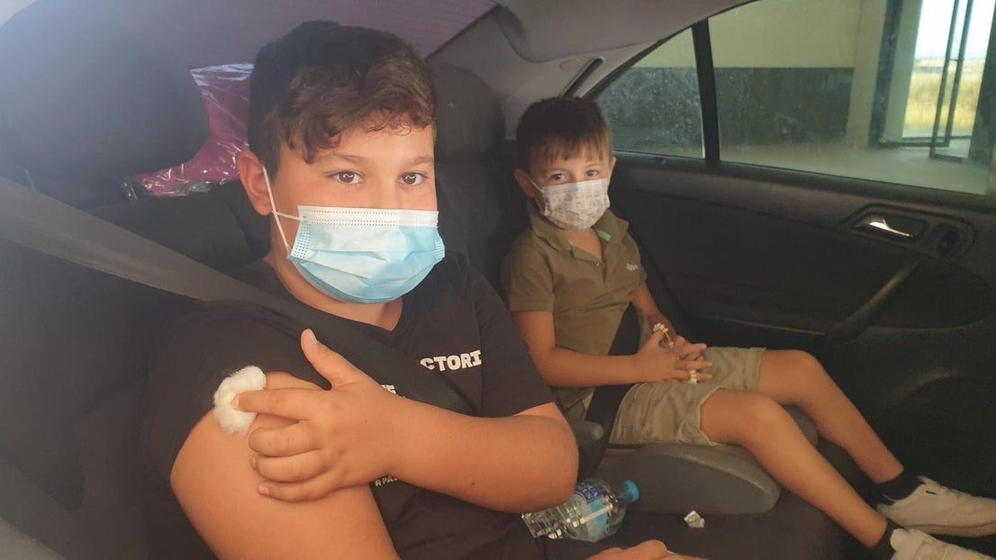 Los niños y jóvenes han recibido su dosis vacunal contra el covid esta semana. 