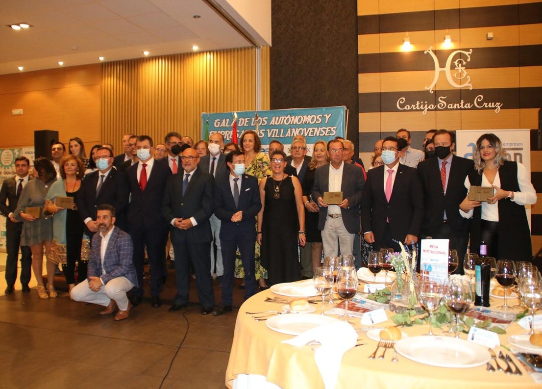 La Gala del Autónomo y Empresa Villanovense reconoció el esfuerzo del último año. 