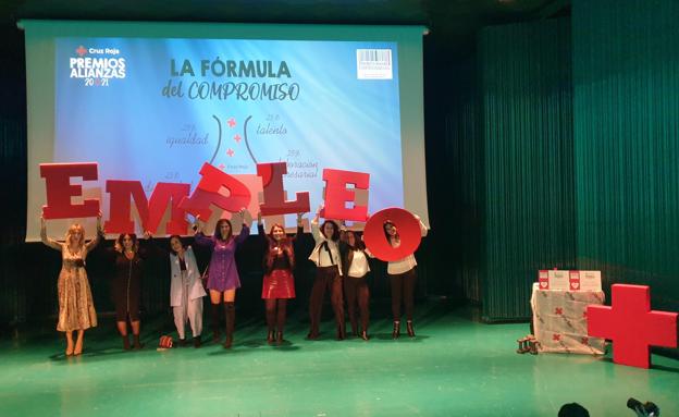 Parte del equipo humano de Cruz Roja. 