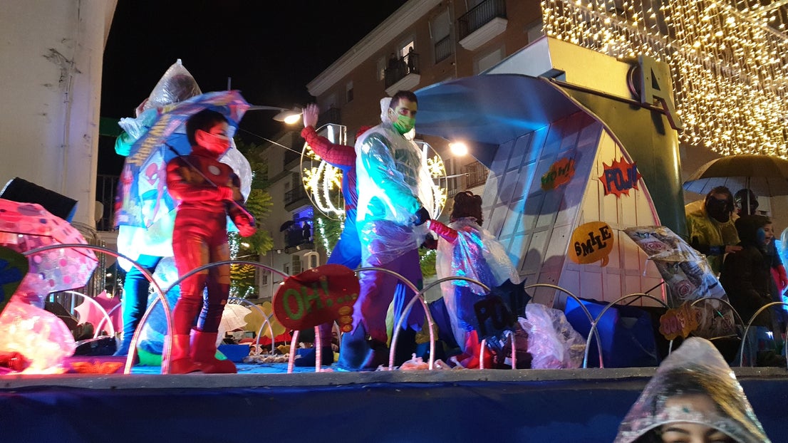 Los Reyes Magos y las carrozas de la cabalgata trajeron la ilusión. 