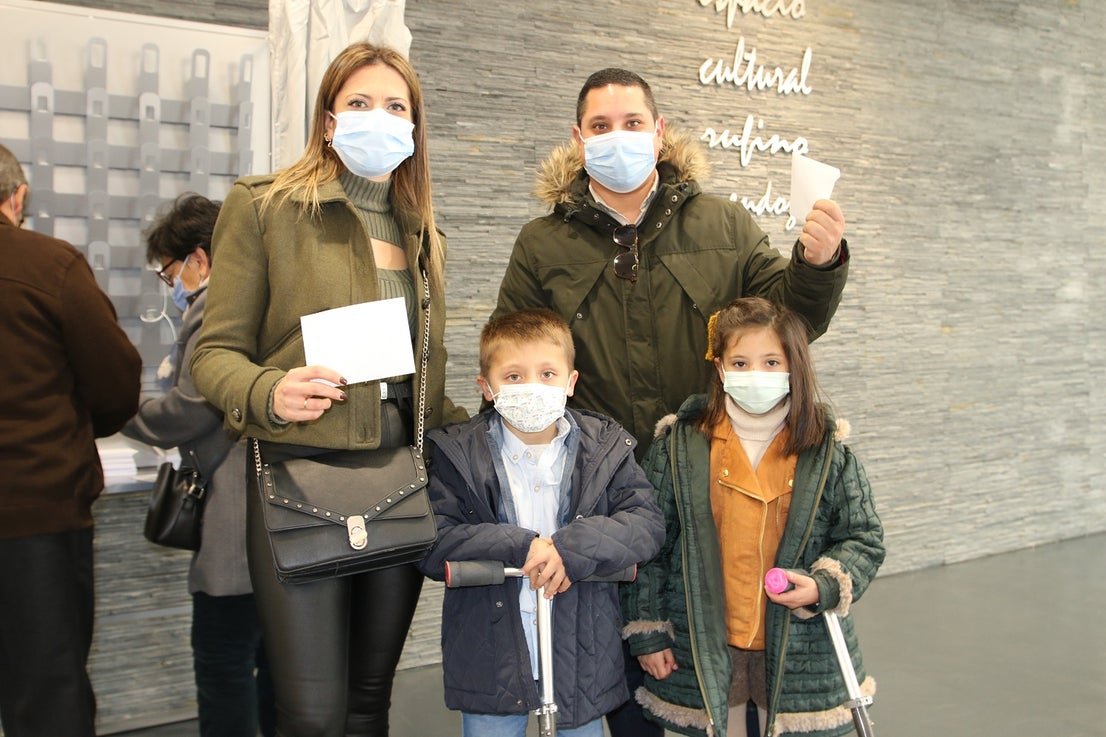 La asistencia el primer día de votación anticipada ha sido bastante alta. 