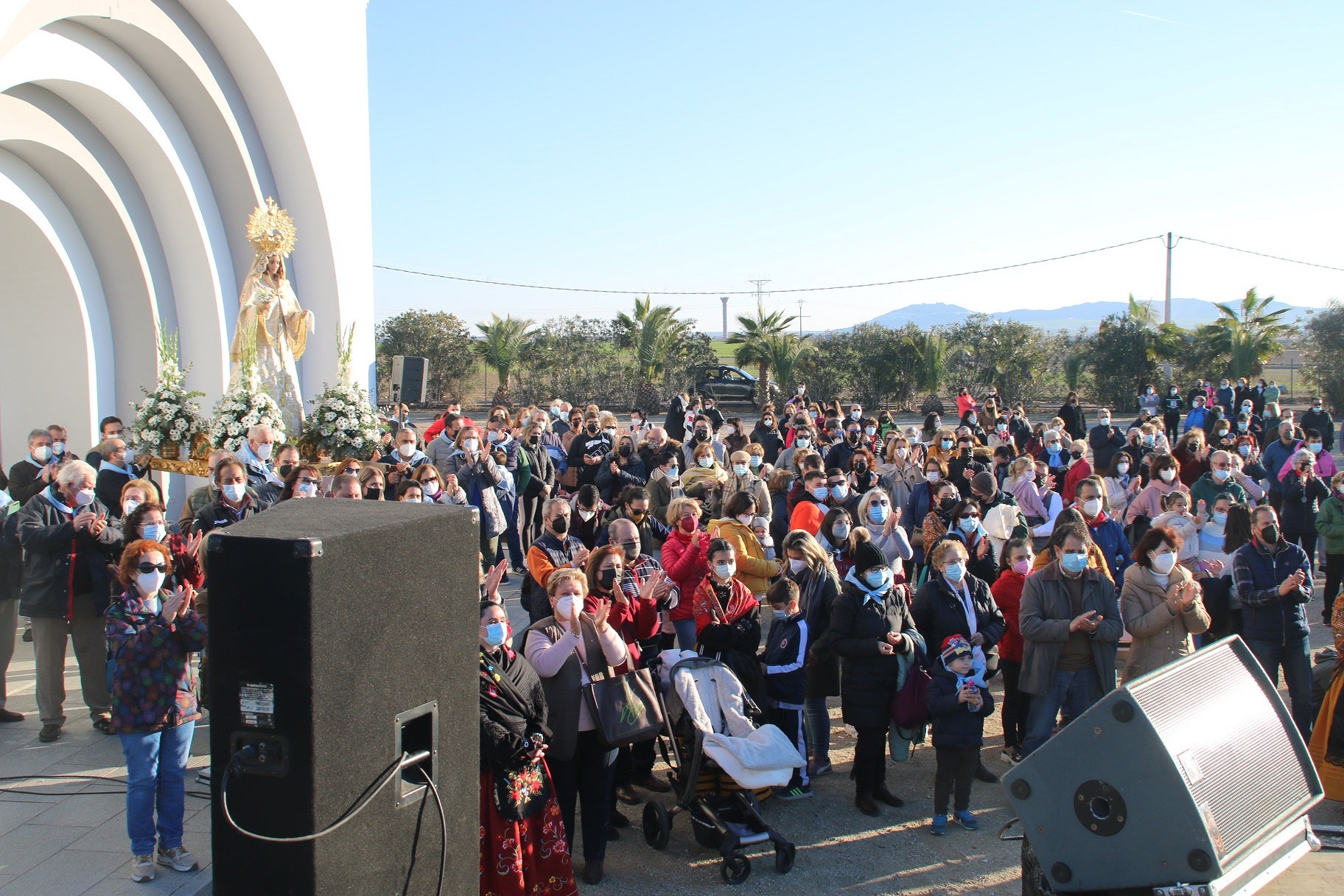 Emoción al volver a acompañar a la Virgen de la Aurora en su traída. 