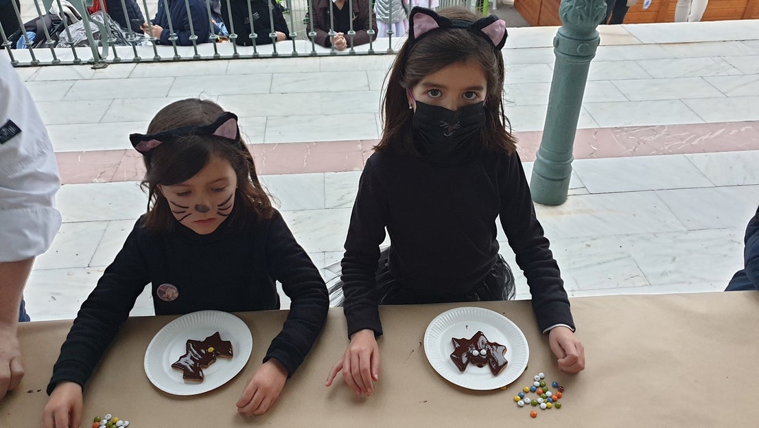 Los asistentes pudieron elegir entre cientos de propuestas a base de chocolate. 