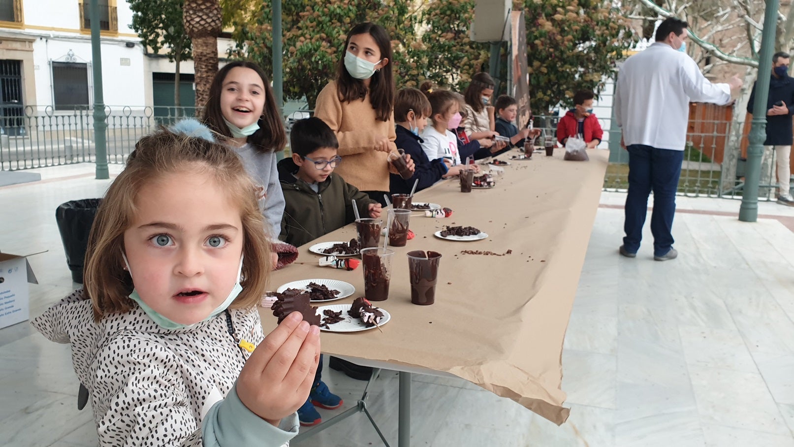 Los asistentes pudieron elegir entre cientos de propuestas a base de chocolate. 