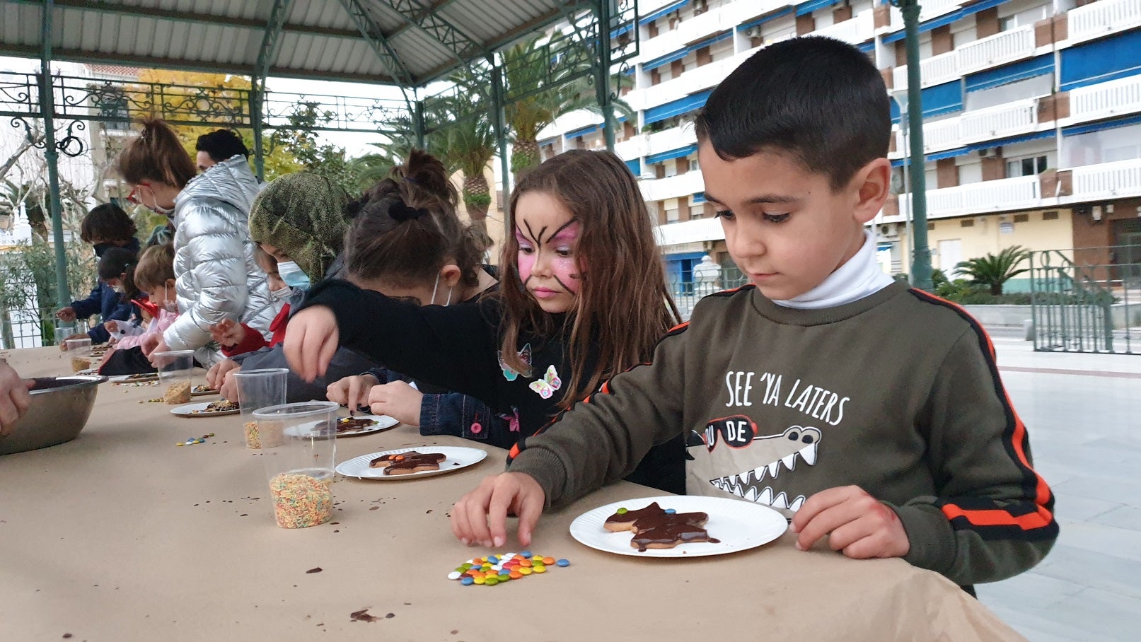 Los asistentes pudieron elegir entre cientos de propuestas a base de chocolate. 
