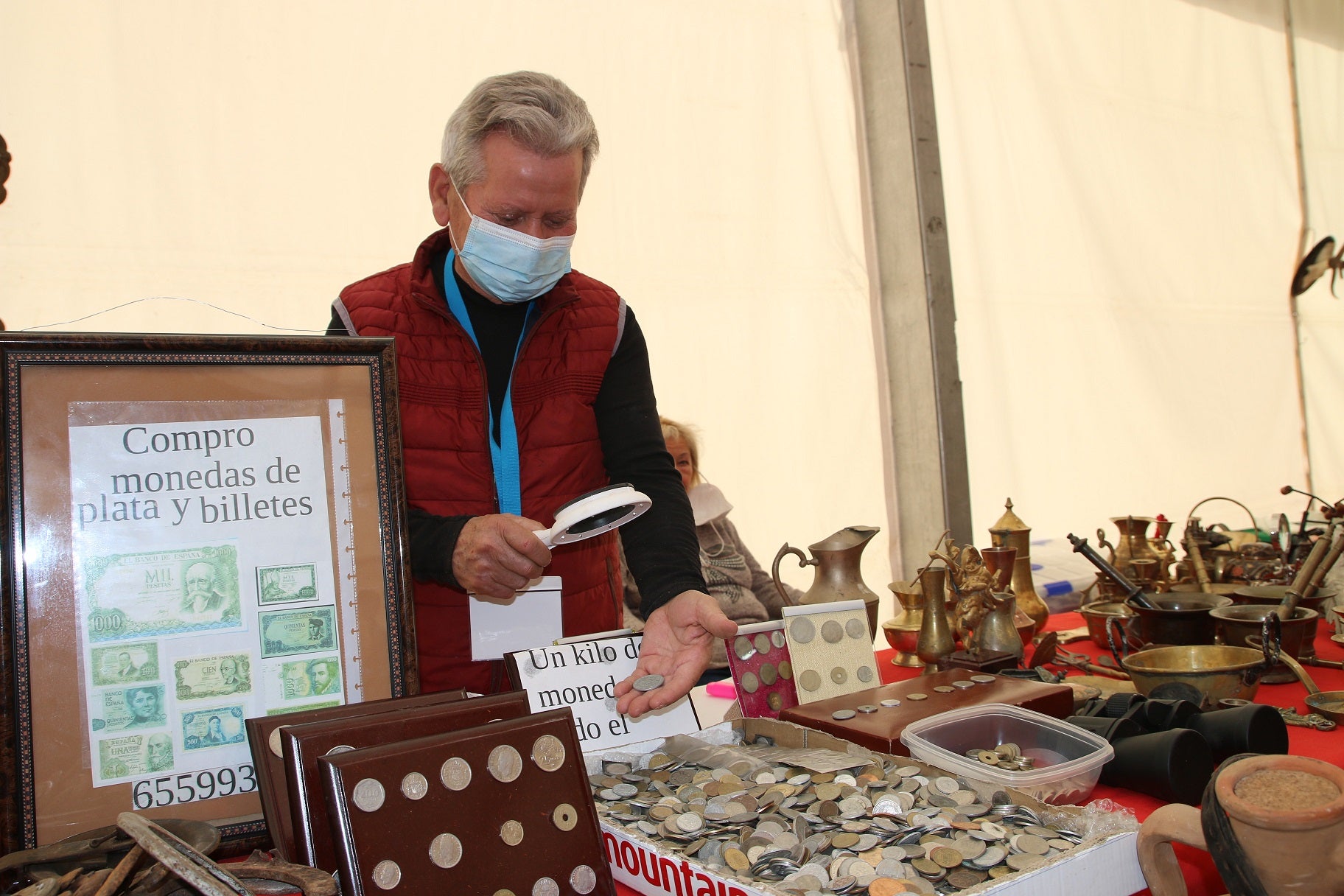 Visitantes en la XI Feria Internacional del Coleccionismo. 