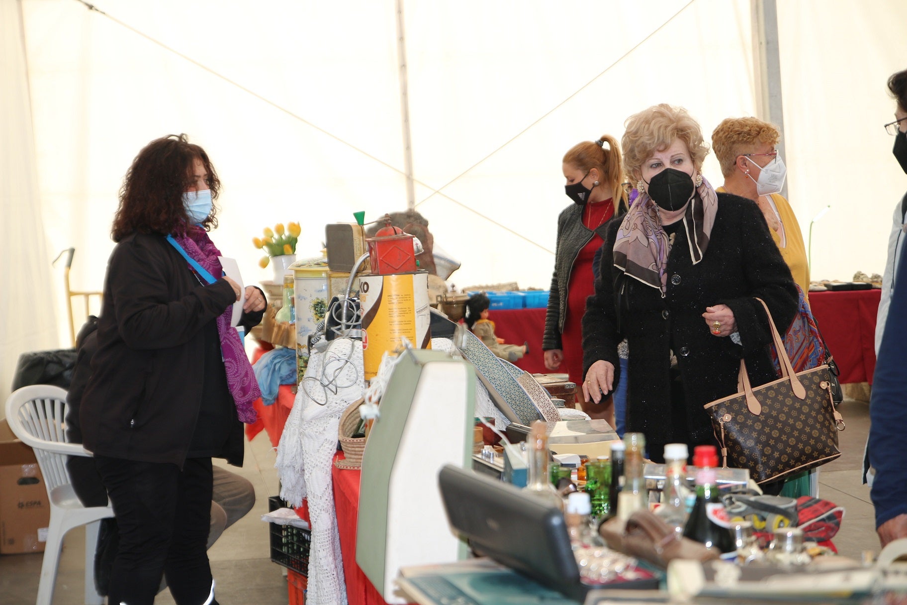 Visitantes en la XI Feria Internacional del Coleccionismo. 