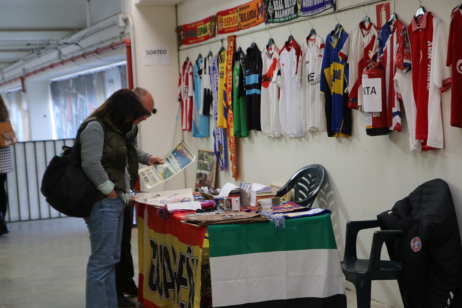 Visitantes en la XI Feria Internacional del Coleccionismo. 