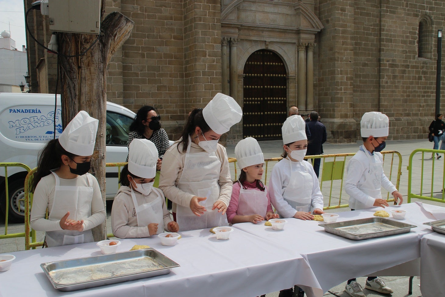 QUE NO SE PIERDA LA DULCE TRADICIÓN DEL HORNAZO
