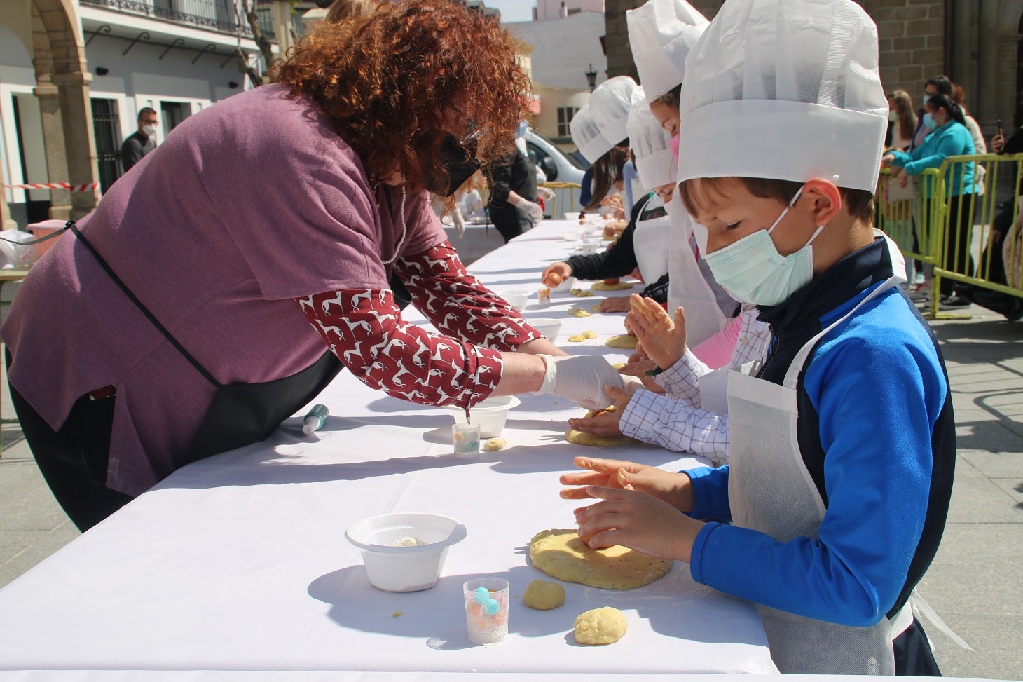 QUE NO SE PIERDA LA DULCE TRADICIÓN DEL HORNAZO