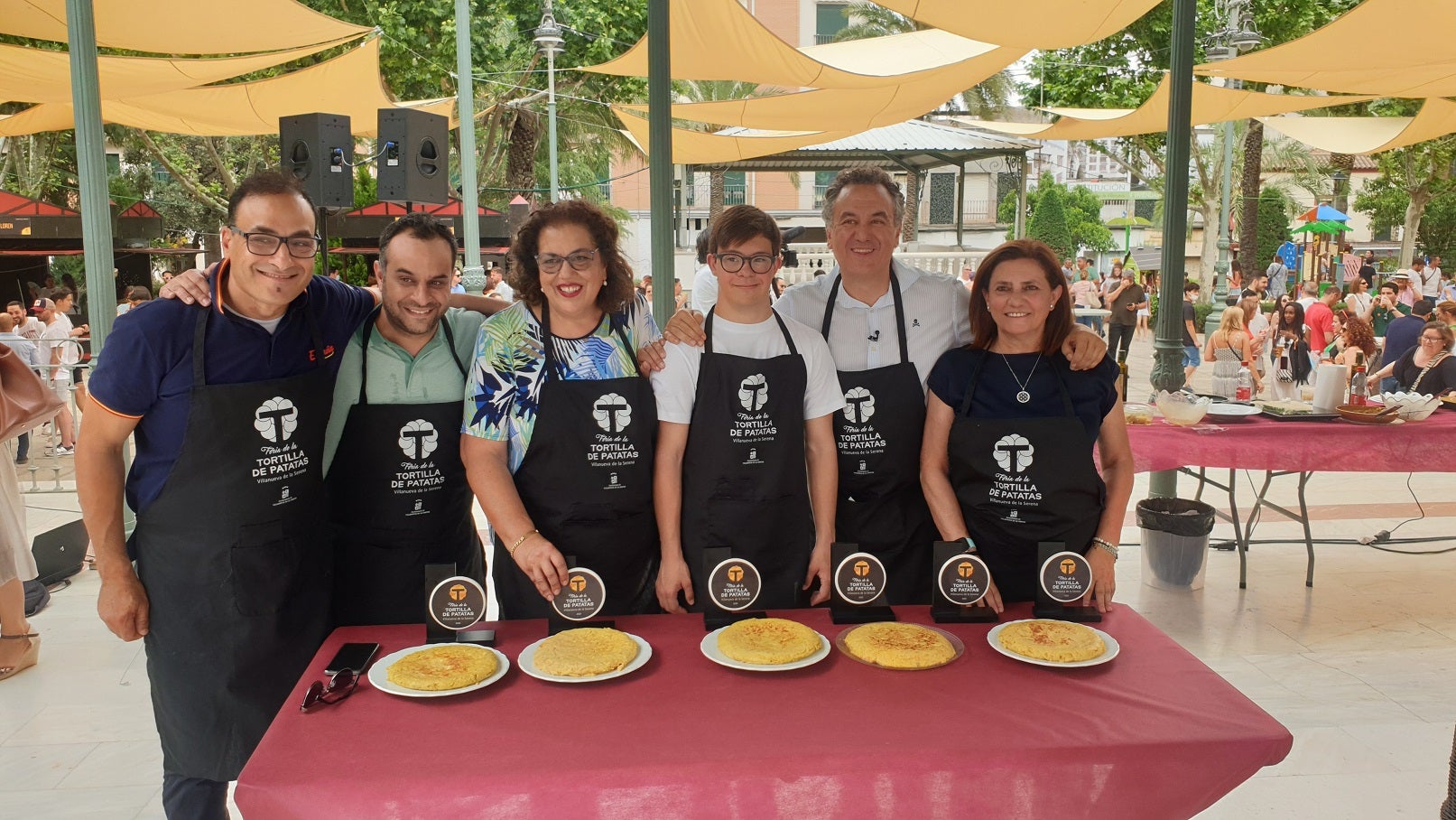 La Feria de la Tortilla atrajo a mayores y pequeños para degustar este manjar. 