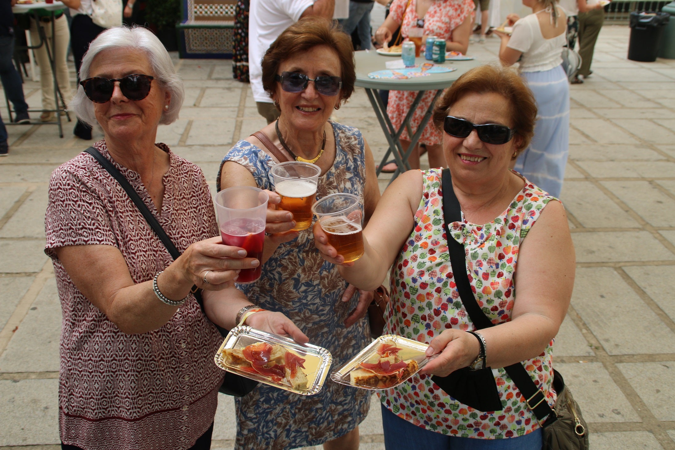 La Feria de la Tortilla atrajo a mayores y pequeños para degustar este manjar. 