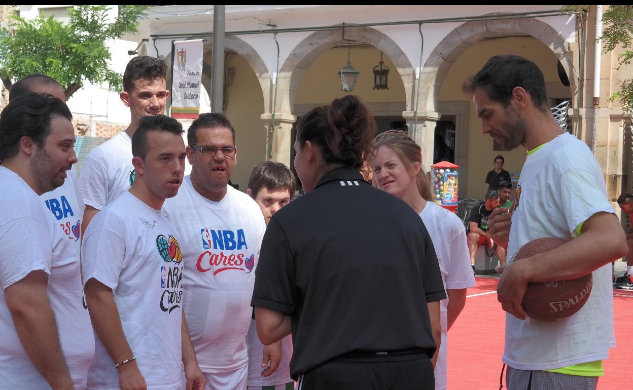 José Manuel Calderón participa hoy en el 'Street Basket Tour' de su fundación