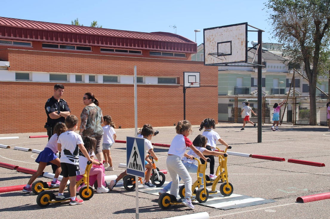 Los más pequeños aprenden a moverse por la ciudad de una forma segura y sostenible.