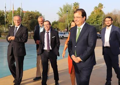 Imagen secundaria 1 - Villanueva acoge el II Foro de Derecho Local con charlas, ponencias y debates