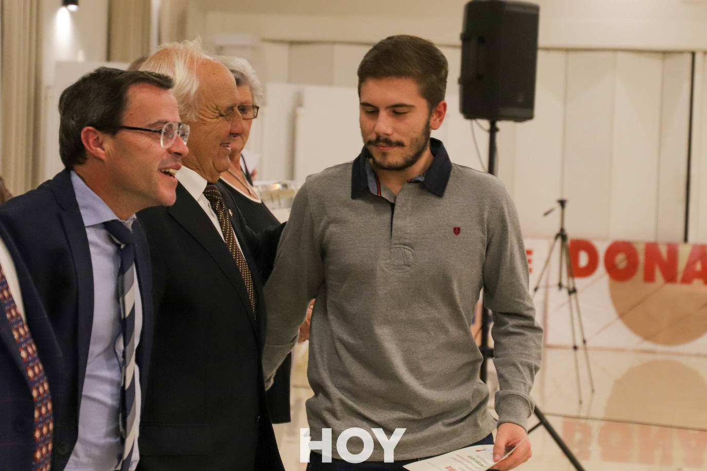 Los protagonistas fueron los donantes de sangre que recibieron distinciones por sus numerosas aportaciones. 