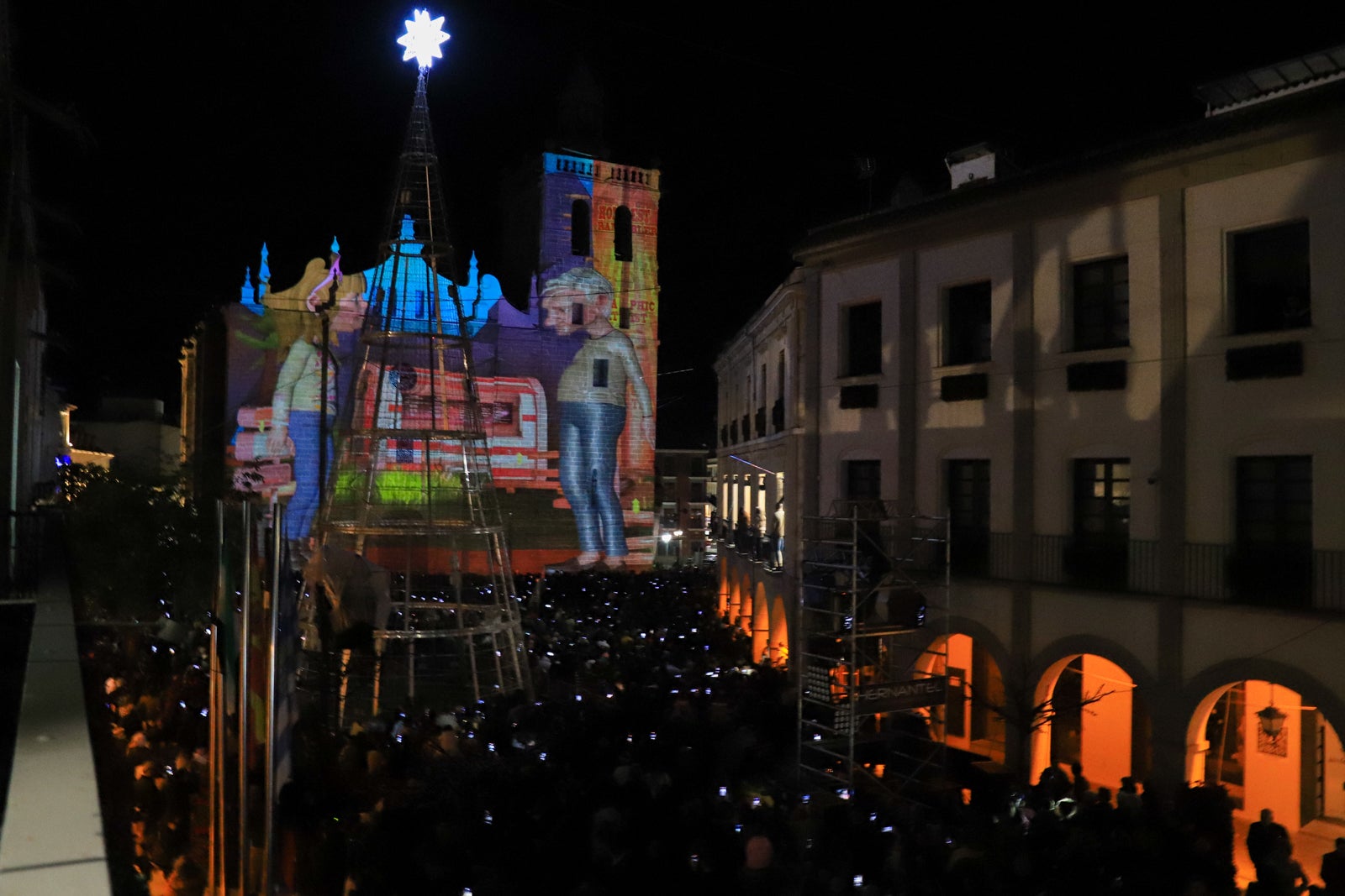 Villanueva de la Serena enciende su Navidad. 
