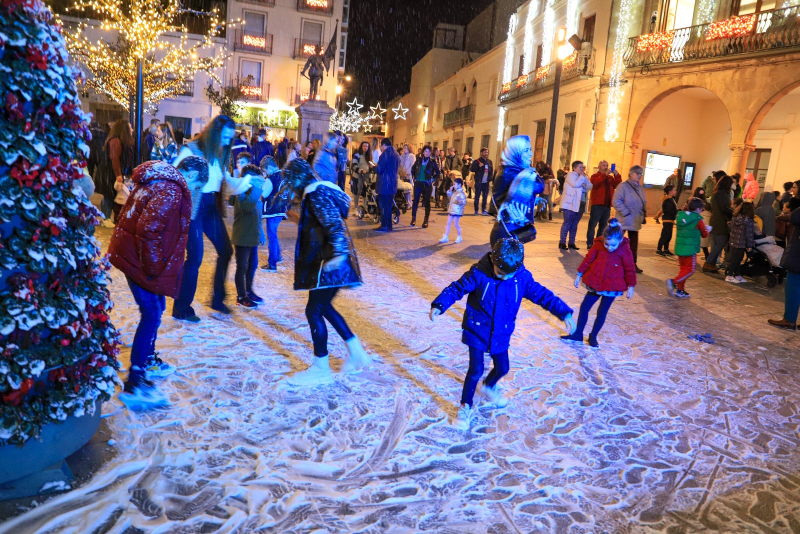 Villanueva de la Serena enciende su Navidad. 