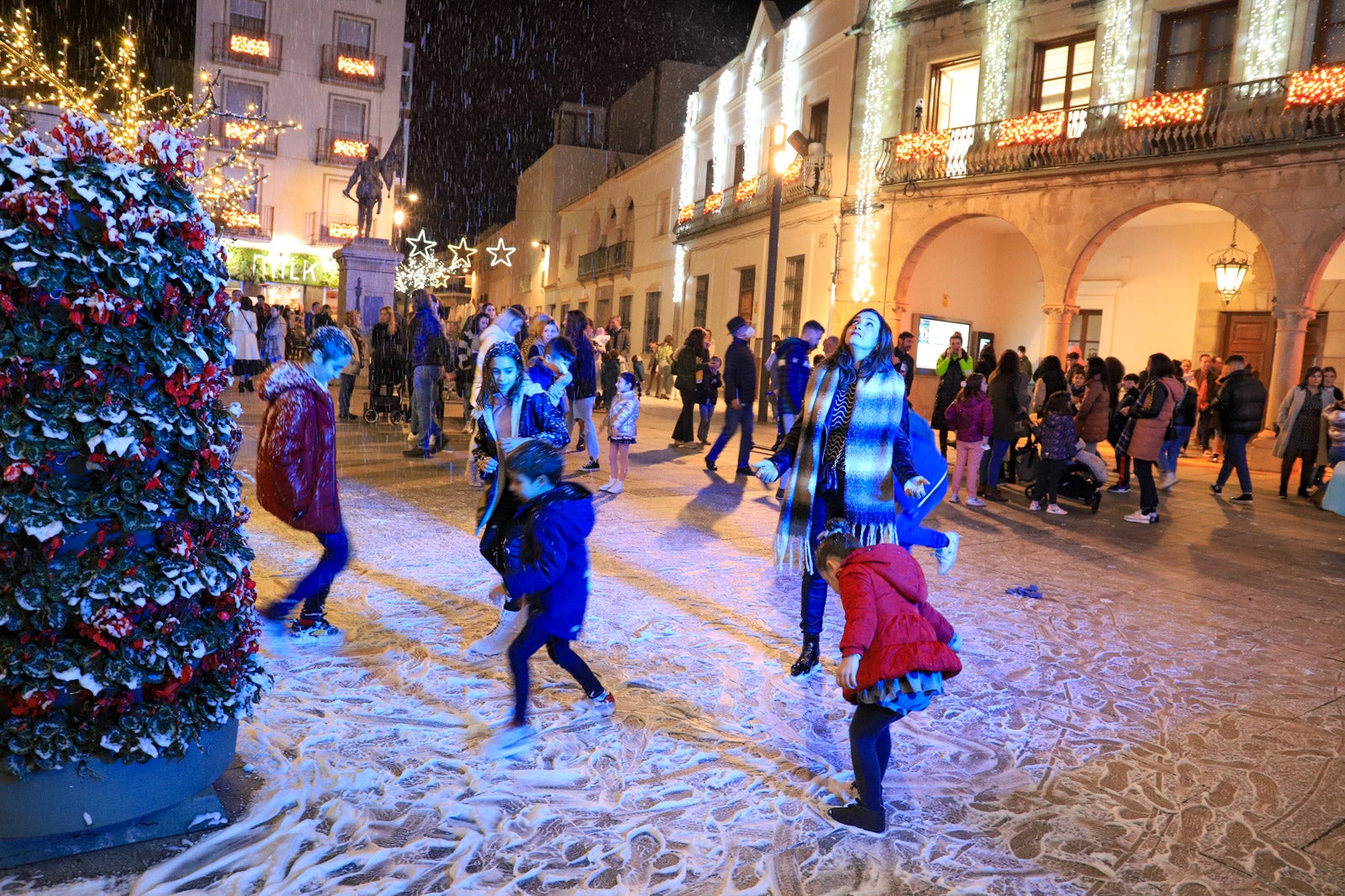 Villanueva de la Serena enciende su Navidad. 