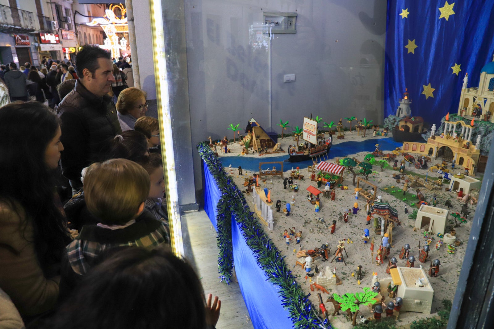 Villanueva de la Serena enciende su Navidad. 