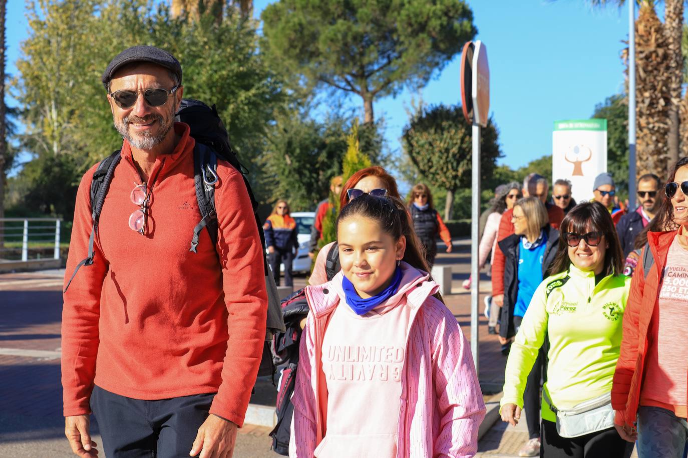 Familiares, amigos y allegados quisieron acompañar a Manuel Calderón en su regreso a Villanueva. 