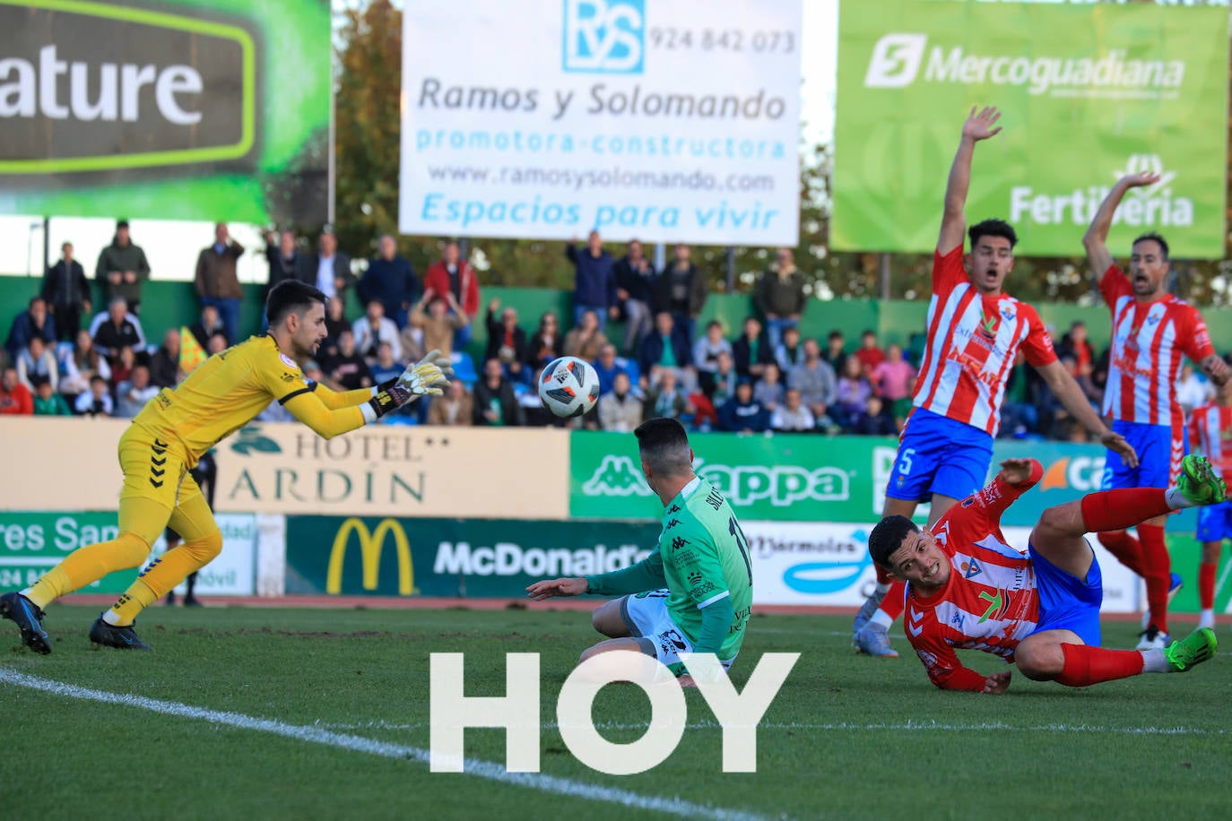 El Don Benito se llevó el derbi con un solitario gol de Pablo Rodríguez. 