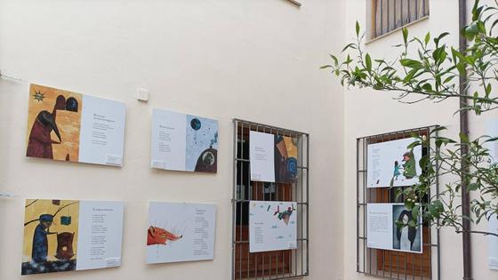 Beatriz Osés expone 'En las nubes' en la biblioteca Felipe Trigo