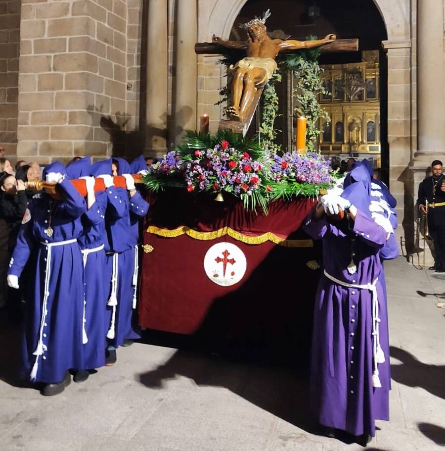 Villanueva arropa las procesiones de Semana Santa