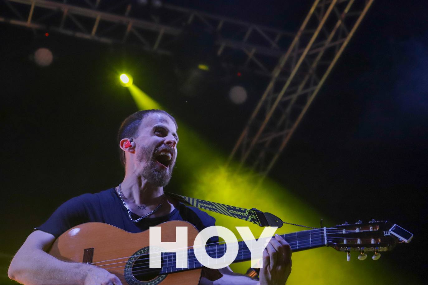 La Pegatina monta una fiesta tras la multitudinaria Feria de Día