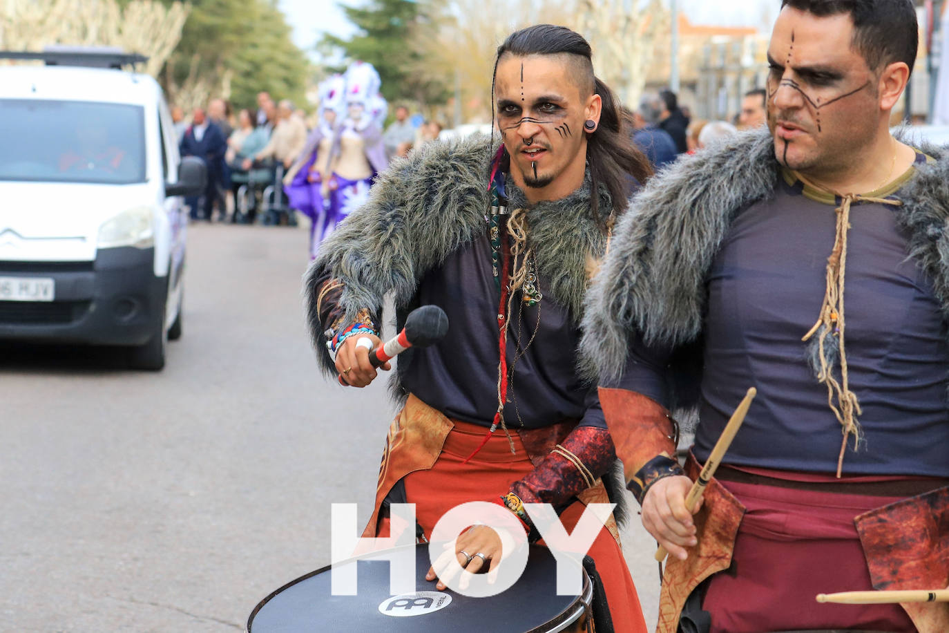 El desfile se celebró este sábado con final en la plaza de España. 