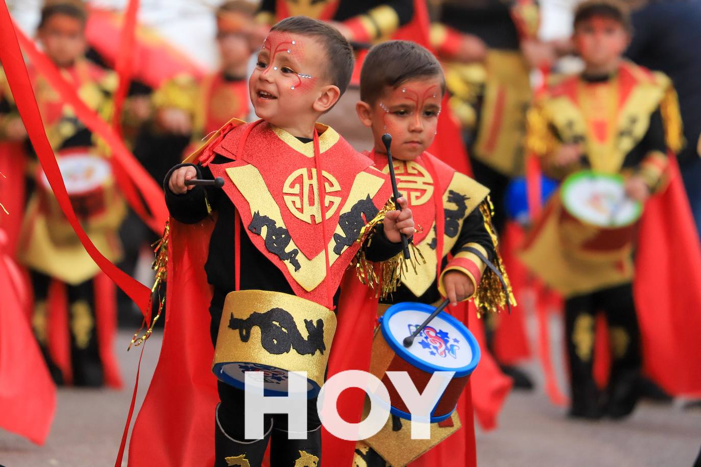 El desfile se celebró este sábado con final en la plaza de España. 