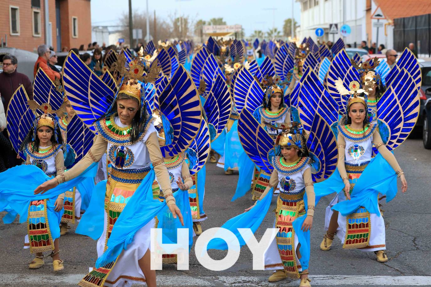 El desfile se celebró este sábado con final en la plaza de España. 