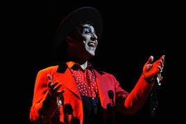 La obra 'Miguel de Molina al desnudo' regresa tras su paso por Villanueva en 2015.