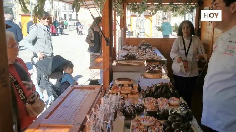 El III Salón del Chocolate conquista cientos de paladares en Villanueva