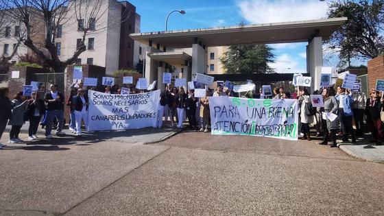 Trabajadores de la residencia Felipe Trigo: «Esto se cae a cachos, necesitamos soluciones»