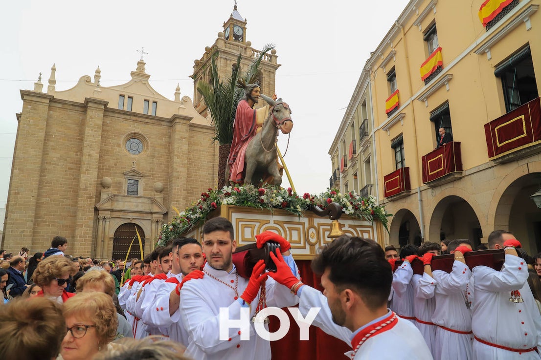 La Guapa y la Borriquita dan inicio a la Semana Santa villanovense