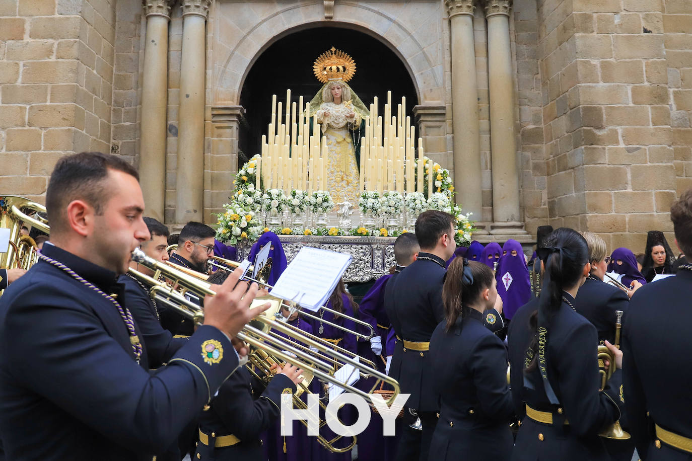 Excepcional Jueves Santo con el Nazareno y la Virgen del Calvario