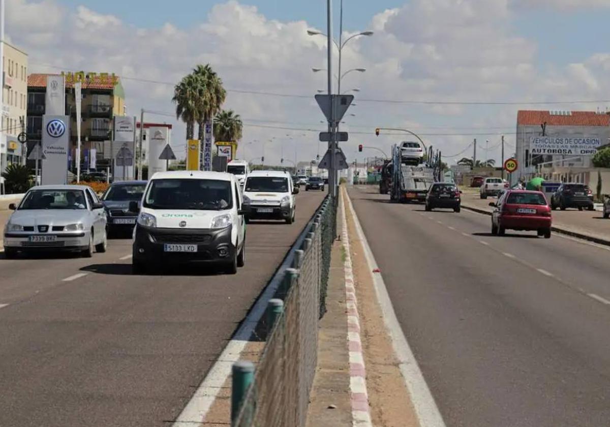 La Junta prevé iniciar en julio las obras del carril bici y acerado que conecte con Don Benito