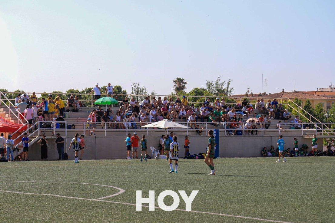 La Seronas Cup se afianza como gran torneo de fútbol femenino
