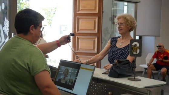 Más de medio centenar de personas ya tienen la nueva 'Tarjeta Ciudadana'