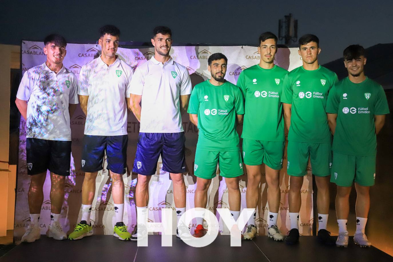 El Villanovense presenta sus nuevas armaduras de Soka