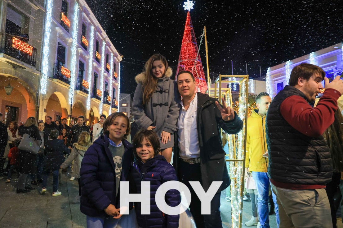 Villanueva enciende la Navidad extremeña